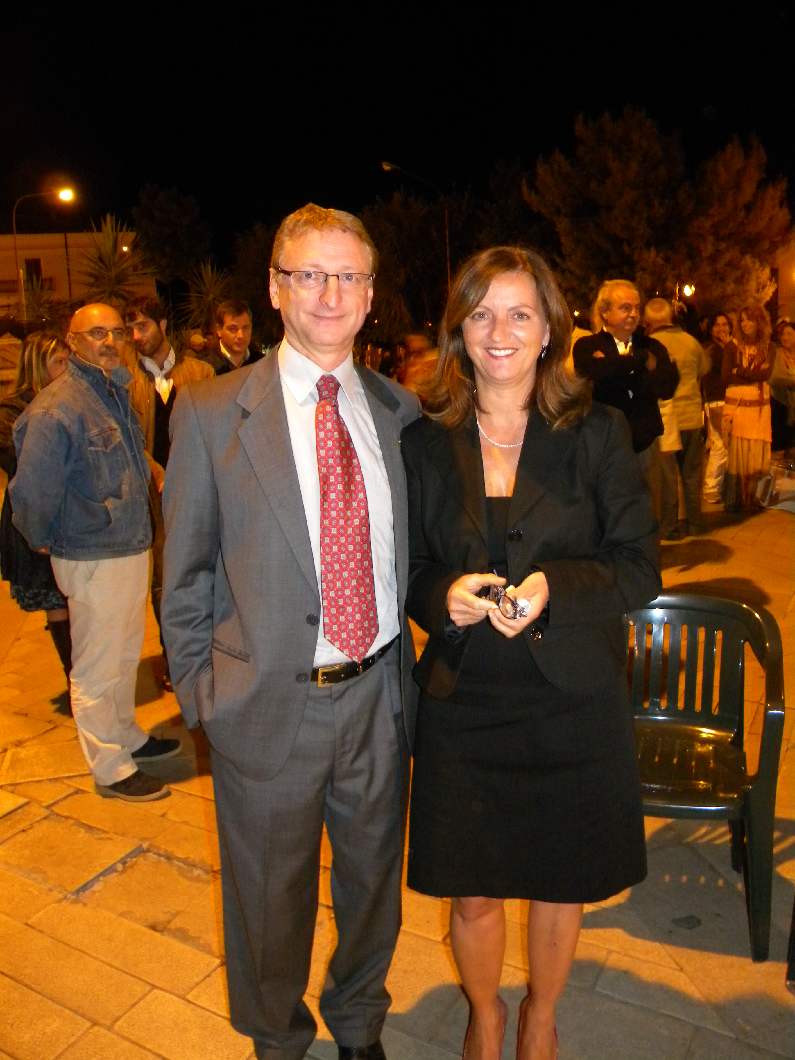 Il sindaco di Ischitella Piero Colecchia con l'ex assessore alla cultura Annamaria Agricola