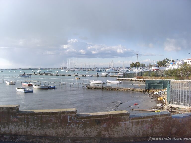 Una veduta del porto di Manfredonia (ph: E. Sanzone)