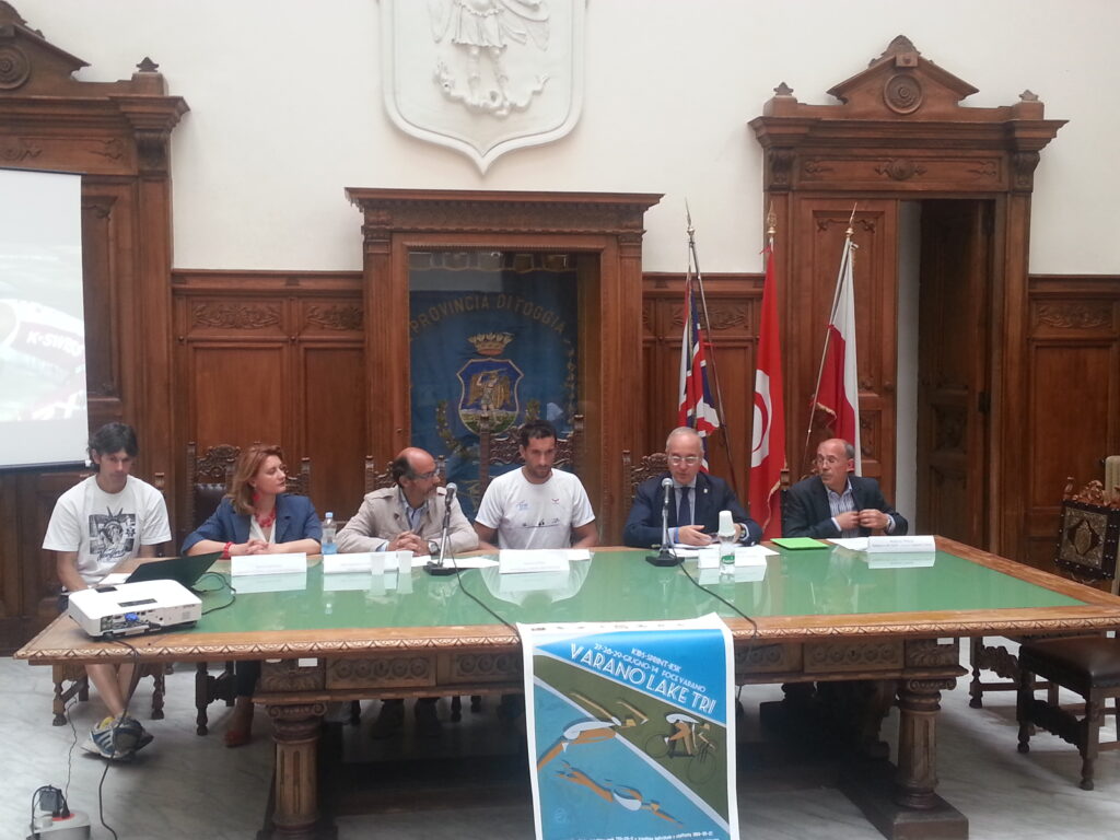 Torna il Varano Lake Triathlon, presentata la terza edizione